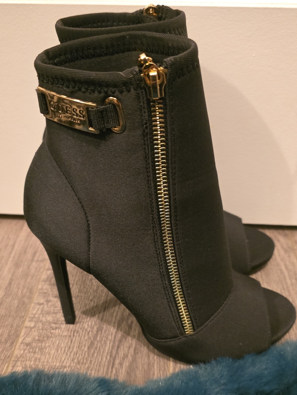 Guess Open Toe Booties - Picture 3 of 6